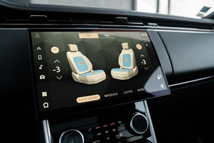 Sølv Land Rover Range Rover fra 2023