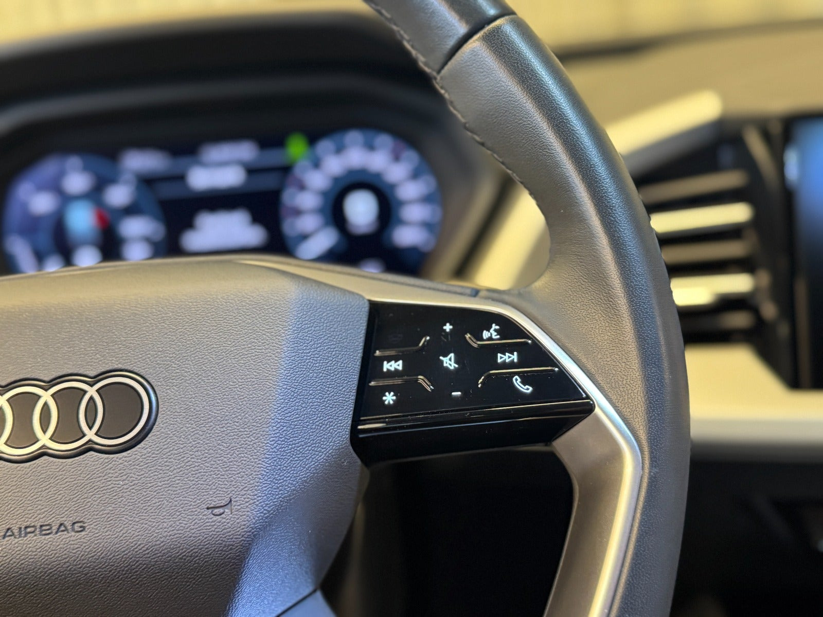 Sort Audi Q4 e-tron fra 2023