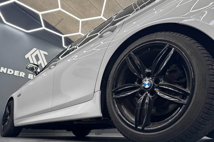 Hvid BMW 520d fra 2012