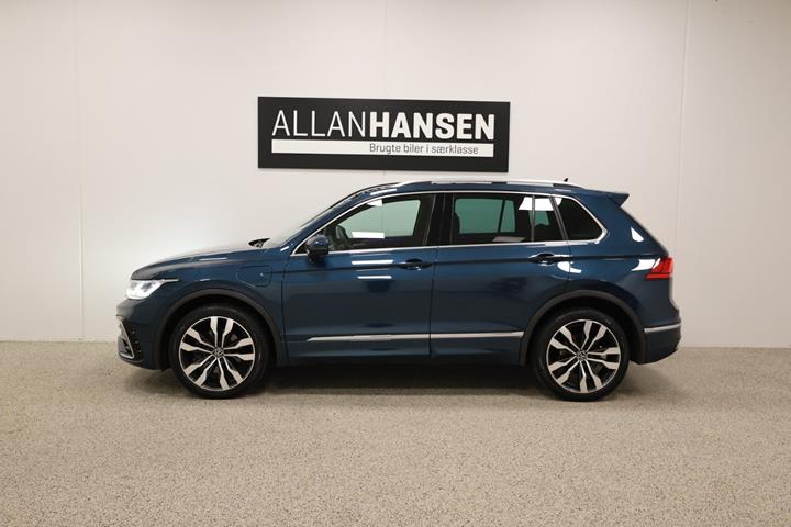 Blå VW Tiguan fra 2021