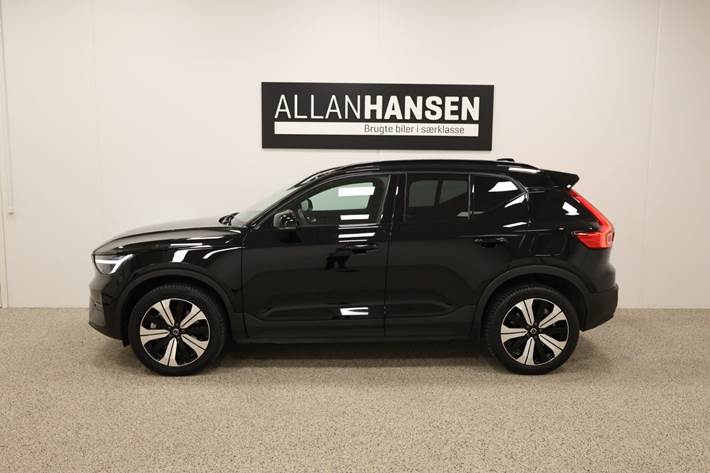 Sort Volvo XC40 fra 2023