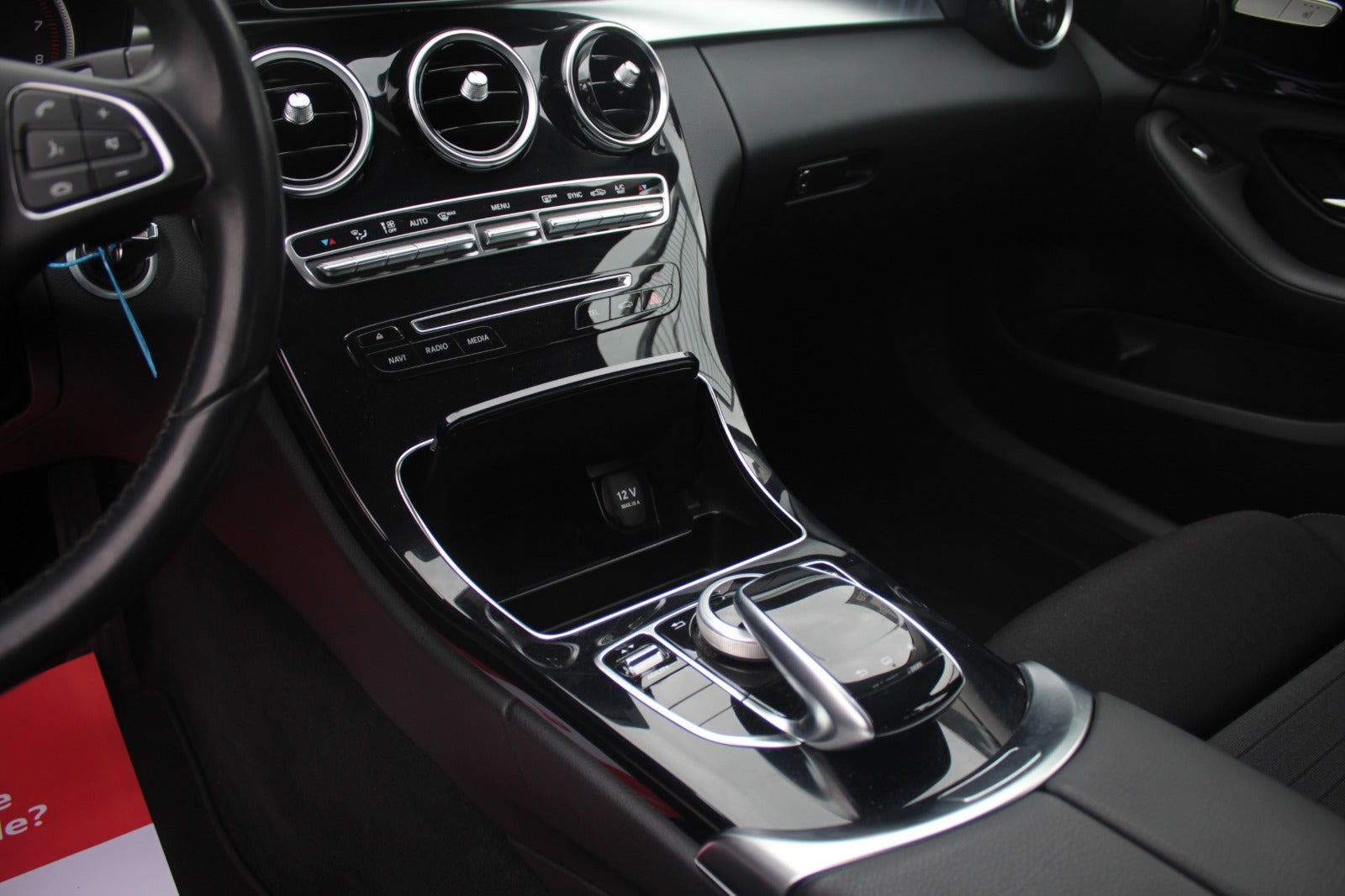 Grå Mercedes C200 fra 2014