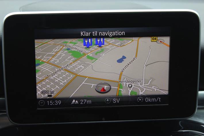 Grå Mercedes C200 fra 2014