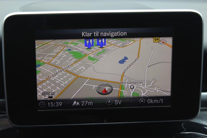 Grå Mercedes C200 fra 2014