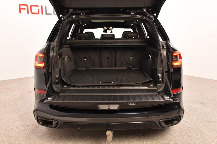 Sort BMW X5 fra 2020