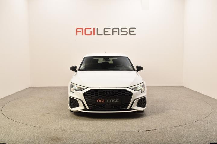Hvid Audi A3 fra 2021