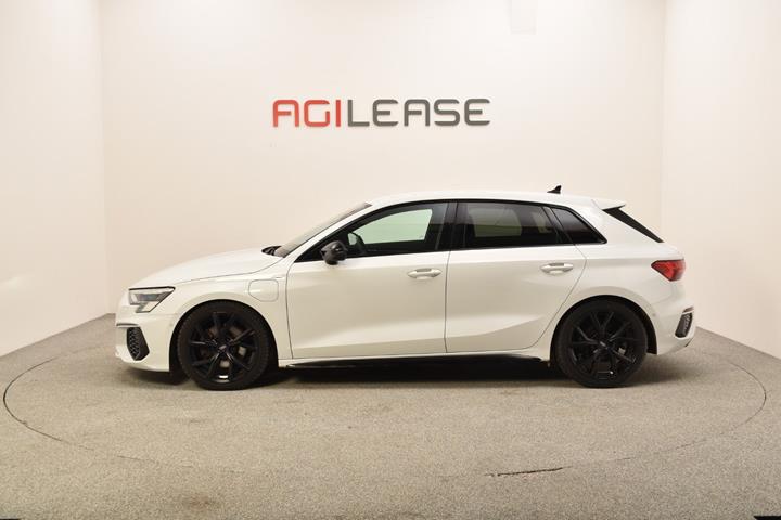 Hvid Audi A3 fra 2021