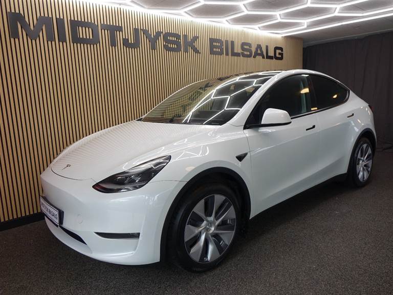 Tesla Model Y RWD