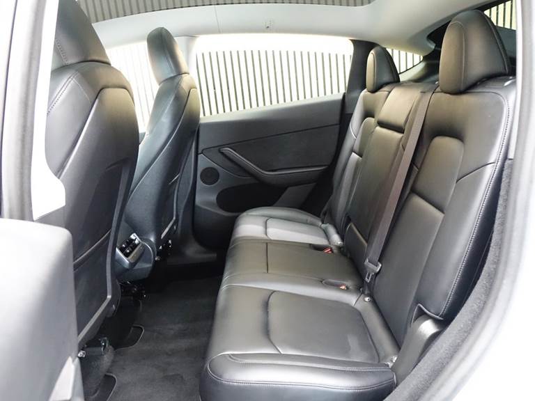 Tesla Model Y RWD
