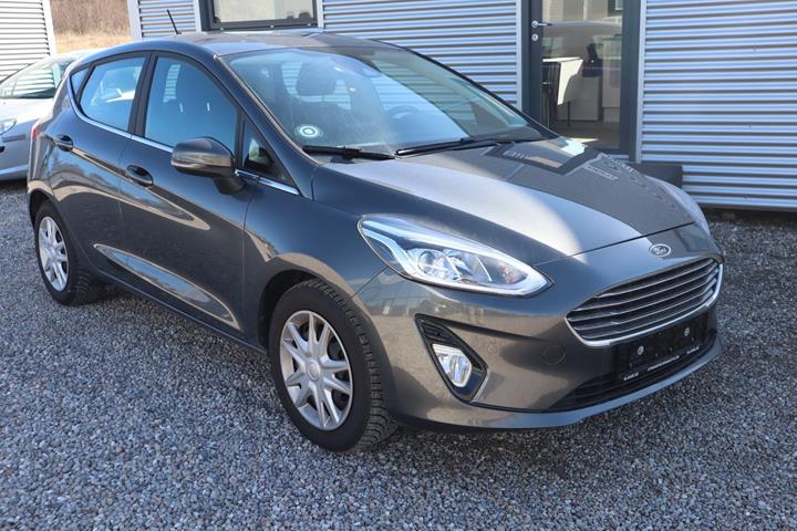 Grå Ford Fiesta fra 2021 set udefra
