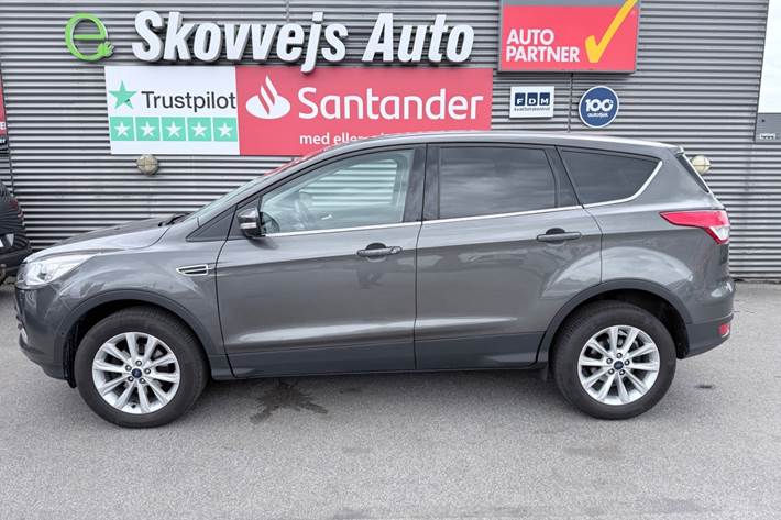 Grøn Ford Kuga fra 2016