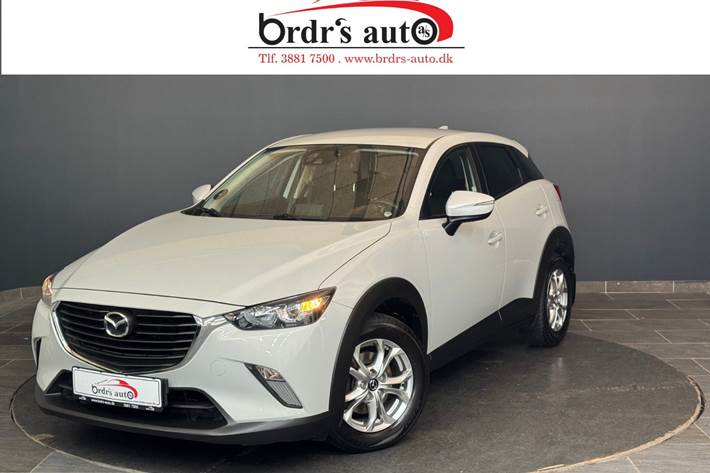 Grå Mazda CX-3 fra 2016 set udefra