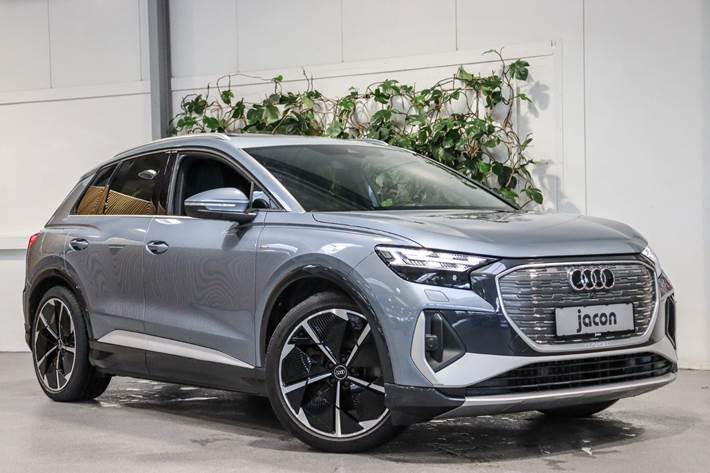 Blå Audi Q4 e-tron fra 2021 set udefra