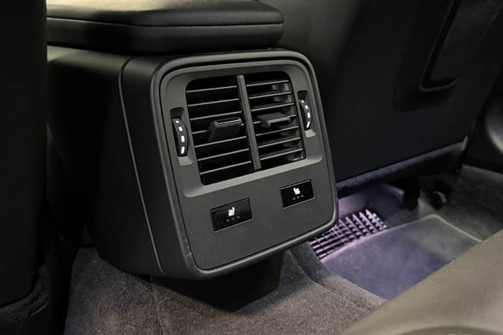 Hvid Porsche Taycan fra 2021