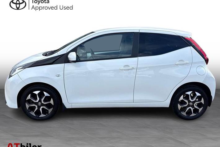 Hvid Toyota Aygo fra 2020