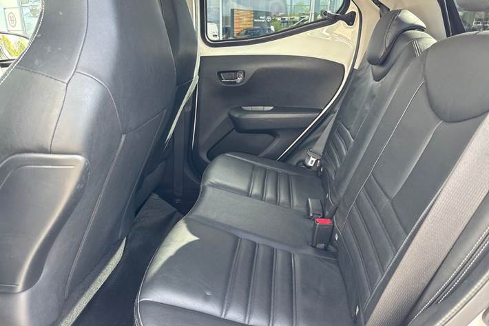 Hvid Toyota Aygo fra 2020