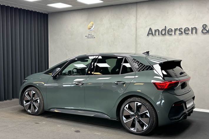 Grå Cupra Born fra 2025
