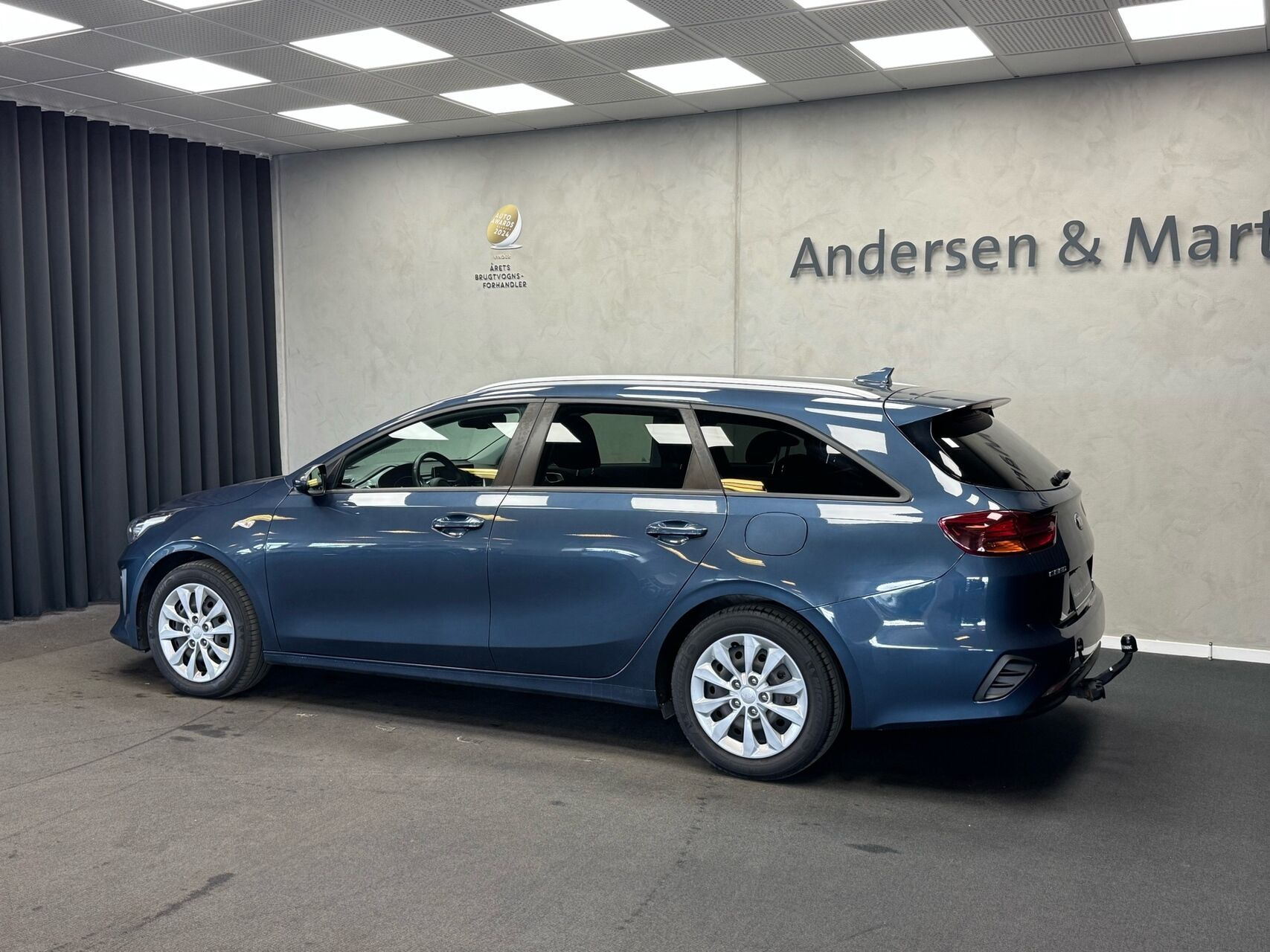 Blå Kia Ceed fra 2020