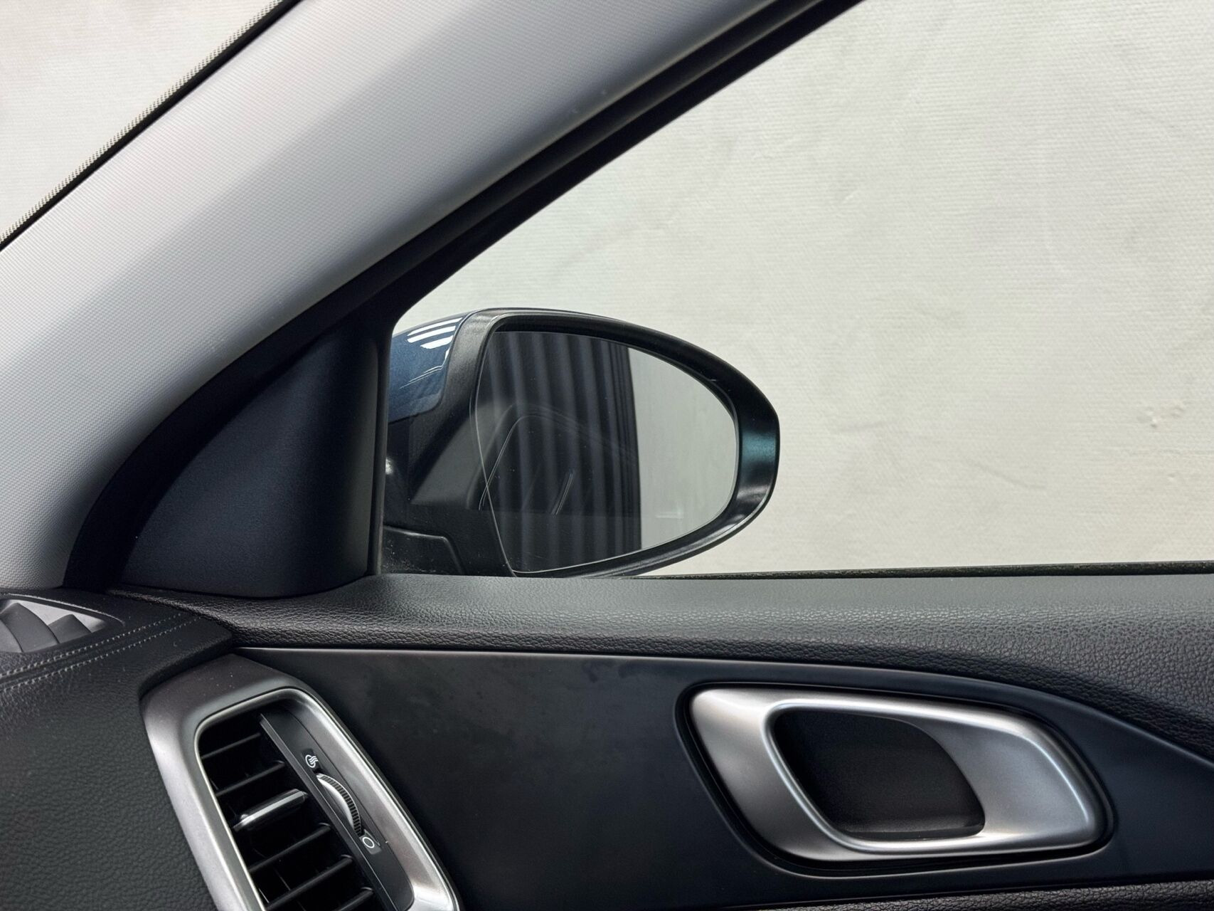 Blå Kia Ceed fra 2020