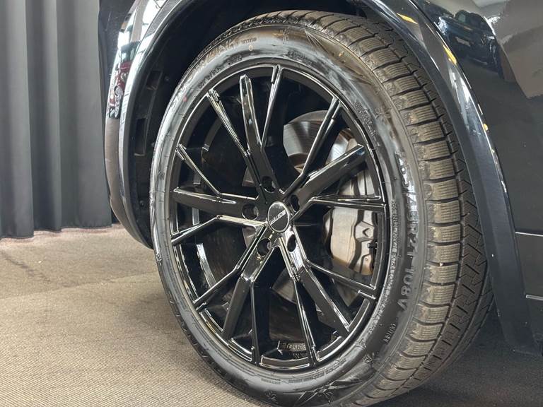 Hongqi E-HS9 EL Exclusive 4x4 551HK 5d Aut.