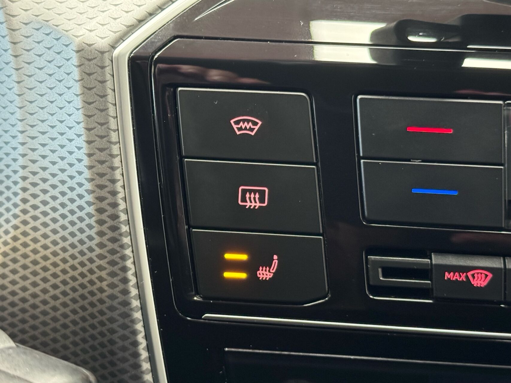 Rød VW e-up fra 2021