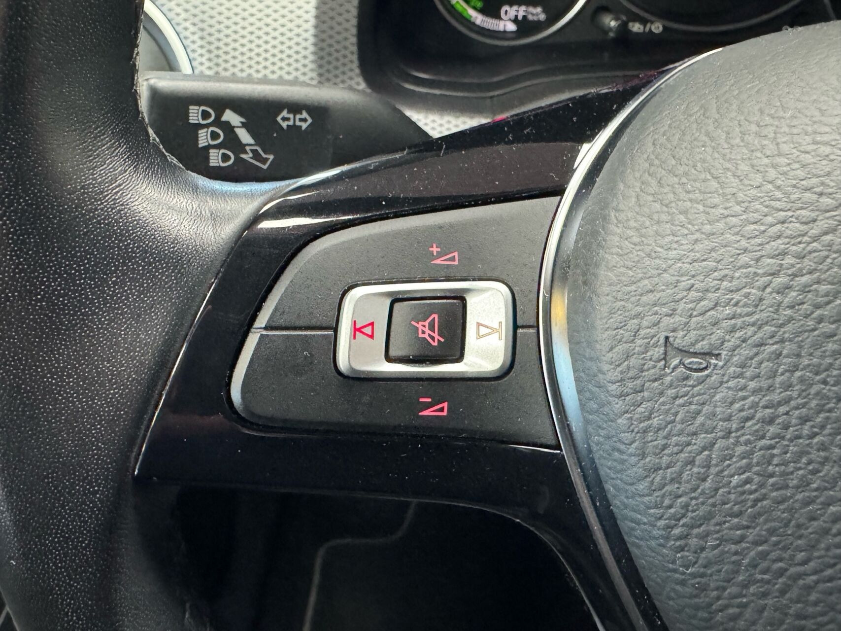 Rød VW e-up fra 2021