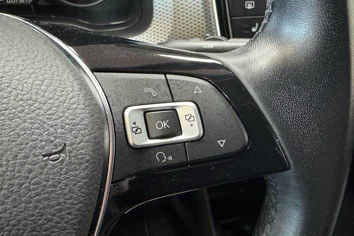 Rød VW e-up fra 2021
