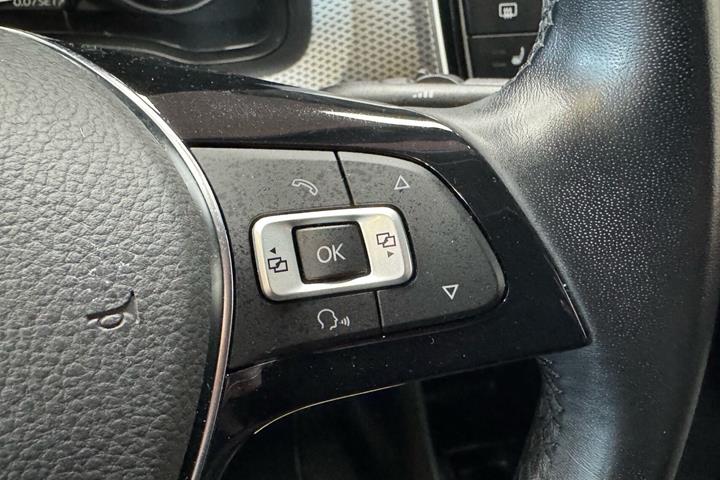 Rød VW e-up fra 2021