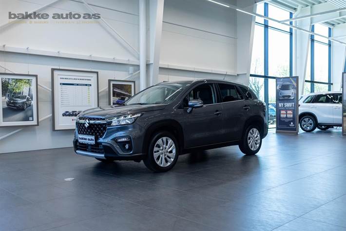 Grå Suzuki S-Cross fra 2024