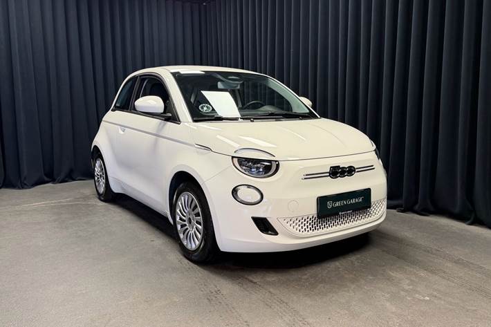 Hvid Fiat 500e fra 2022