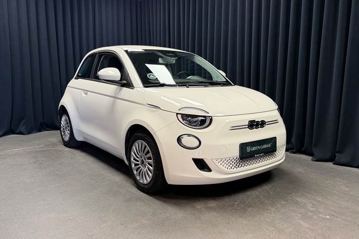 Hvid Fiat 500e fra 2023