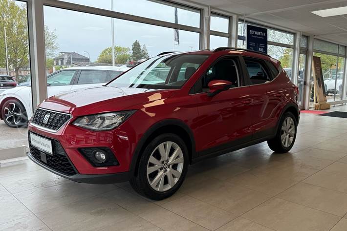 Rød Seat Arona fra 2018