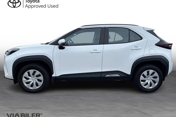 Hvid Toyota Yaris Cross fra 2024