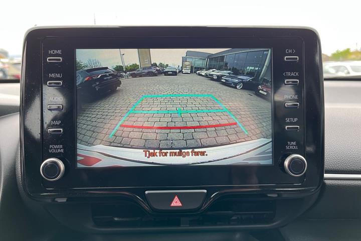 Hvid Toyota Yaris Cross fra 2024
