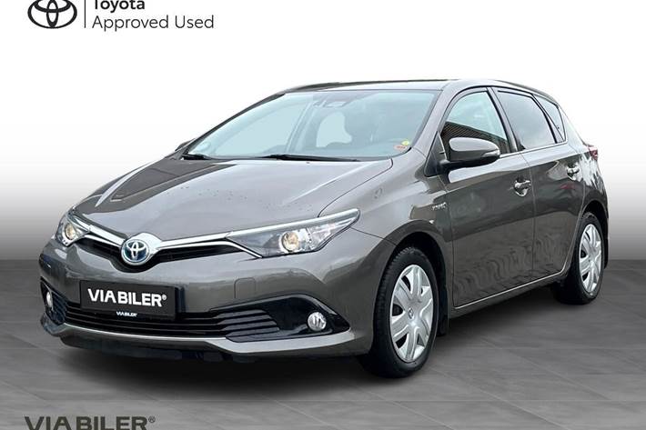 Bronze Toyota Auris fra 2018 set udefra
