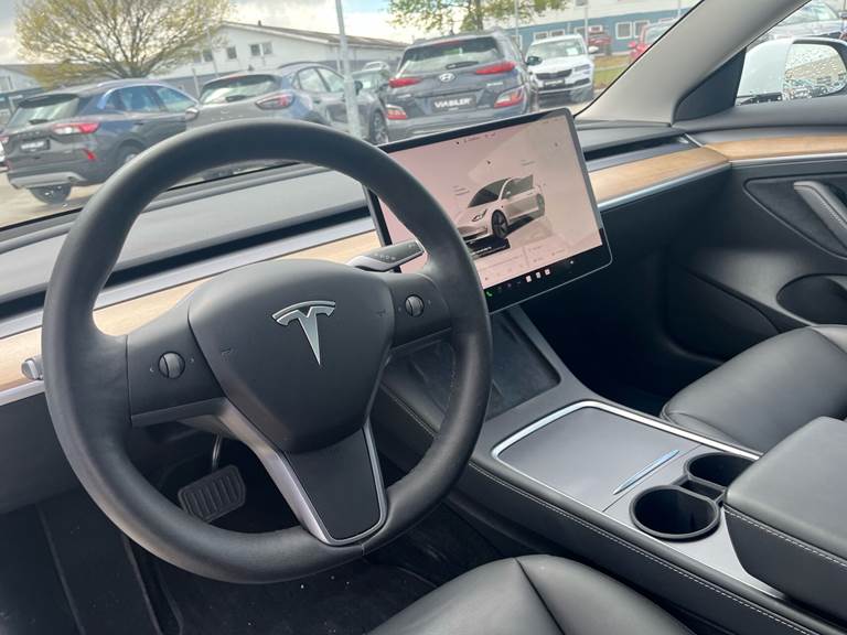Tesla Model 3 EL Standard Range 283HK Aut.