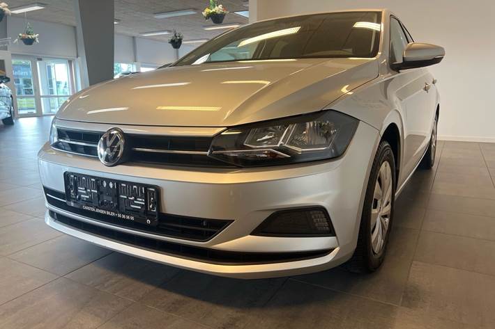 Sølv VW Polo fra 2019