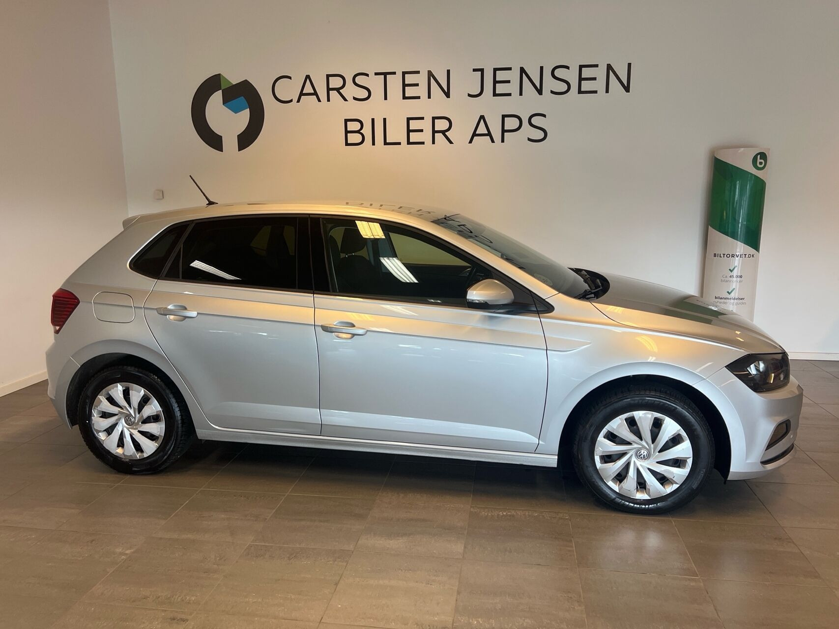 Sølv VW Polo fra 2019