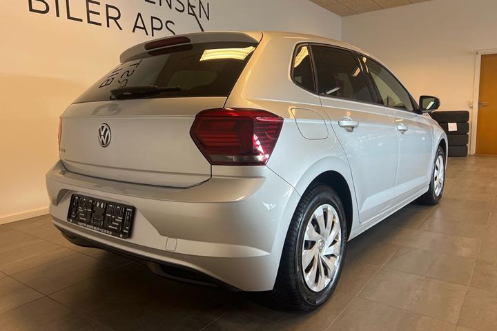 Sølv VW Polo fra 2019
