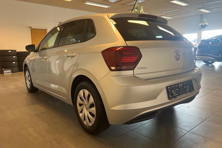 Sølv VW Polo fra 2019