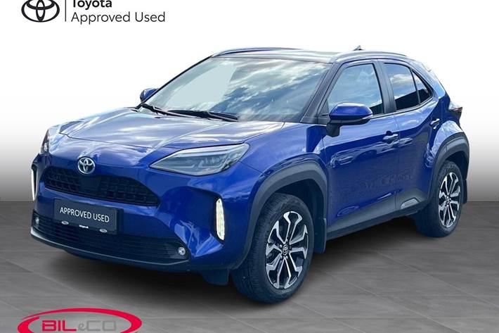 Blå Toyota Yaris Cross fra 2022