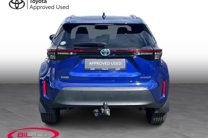 Blå Toyota Yaris Cross fra 2022