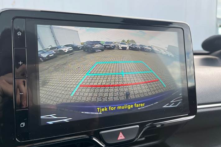 Blå Toyota Yaris Cross fra 2022