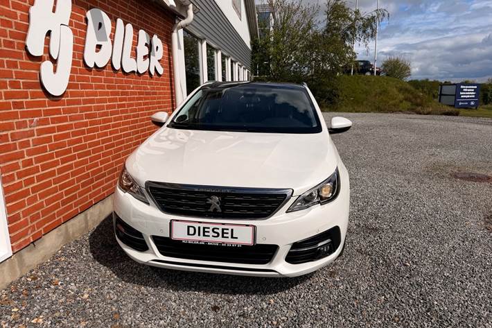 Hvid Peugeot 308 fra 2020