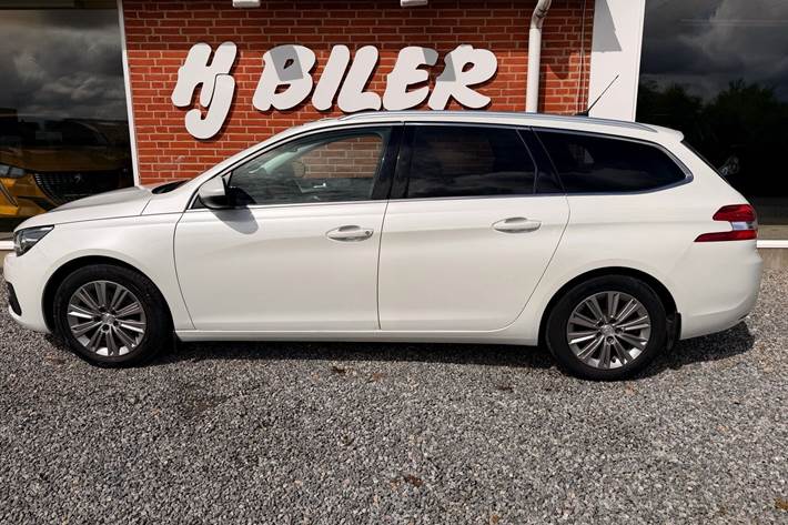 Hvid Peugeot 308 fra 2020