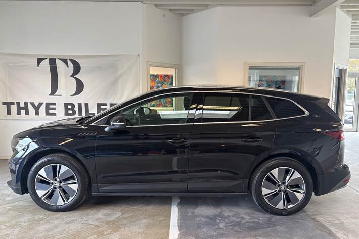 Sort Skoda Enyaq fra 2023