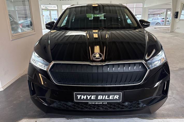 Sort Skoda Enyaq fra 2023