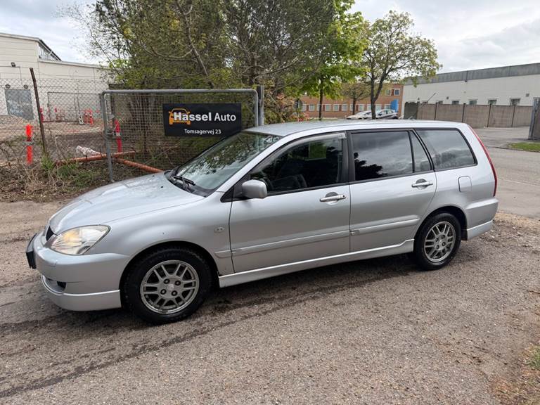 Mitsubishi Lancer 1,6 Comfort stc.