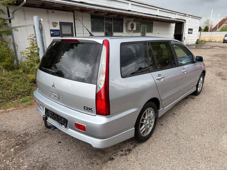 Mitsubishi Lancer 1,6 Comfort stc.