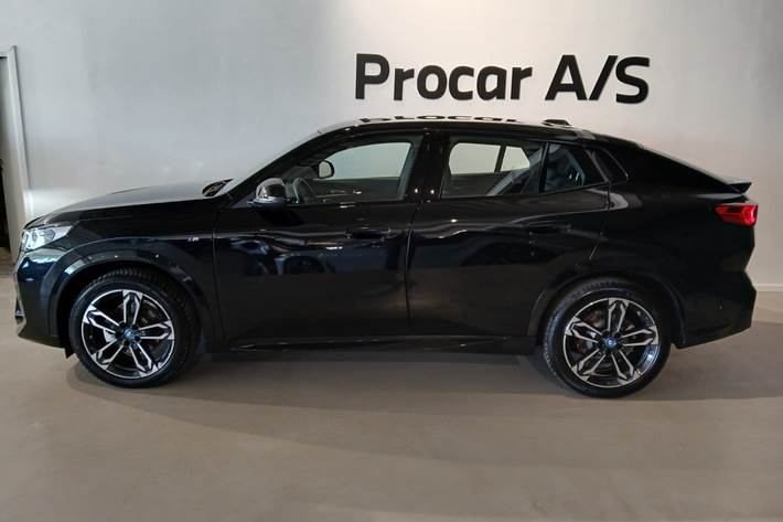 Sort BMW iX2 fra 2025